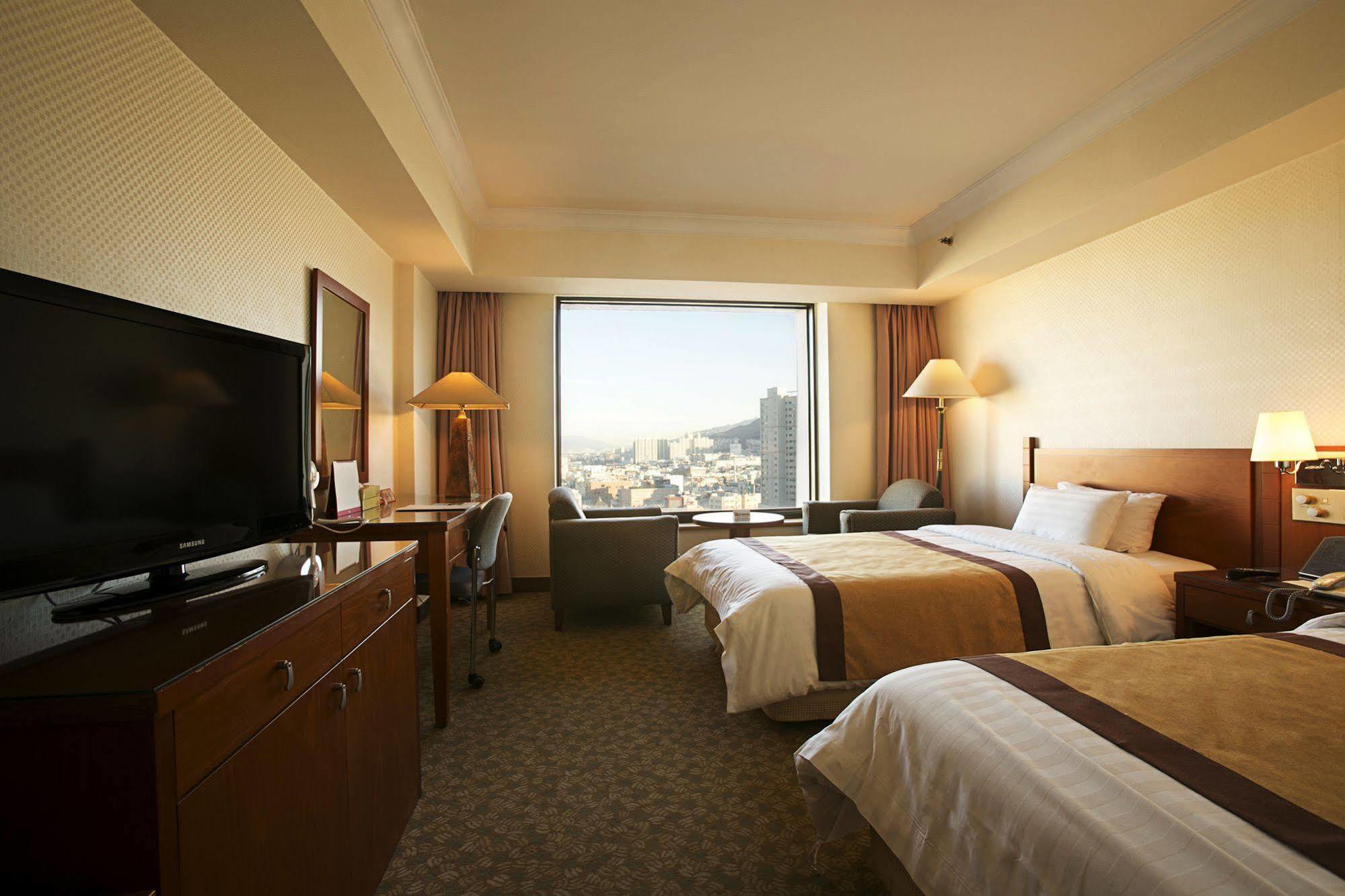 Hotel Paragon Busan Exteriör bild